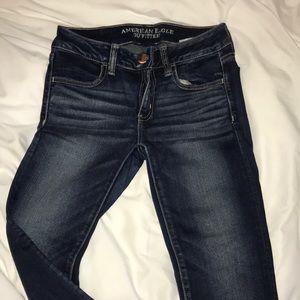 Dark wash American Eagle jegging